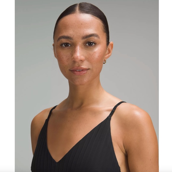 Lululemon V-Neck Ribbed One-Piece Swimsuit Black Small - Picture 4 of 10